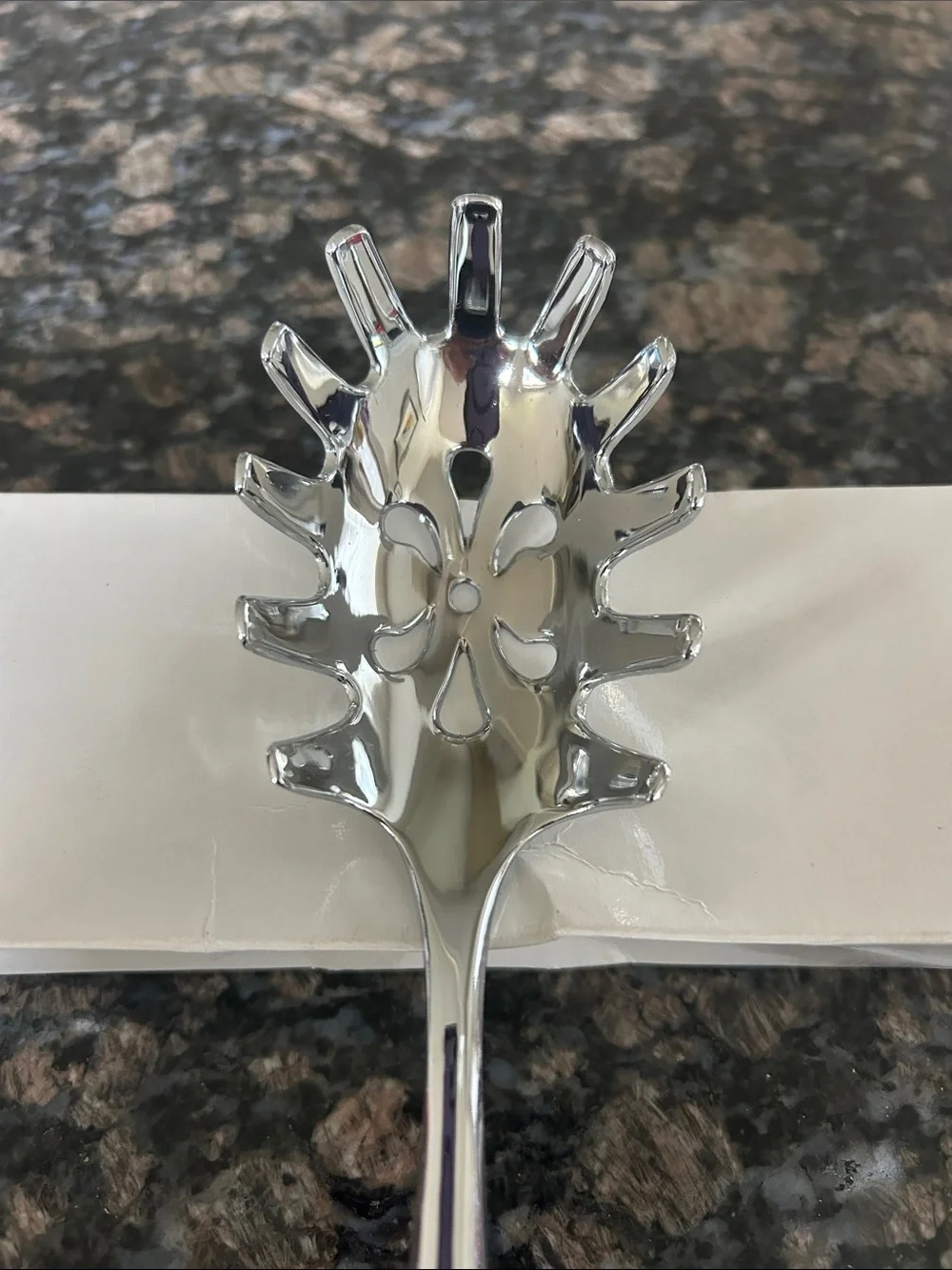 ELEGANT SILVER PASTA SERVER POLISHED STAINLESS STEEL LOOK NWOT